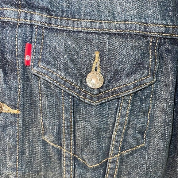 Levi's Women's Denim Trucker Jacket Blue Size Small Pure Cotton Cuffs Buttons - Picture 5 of 15